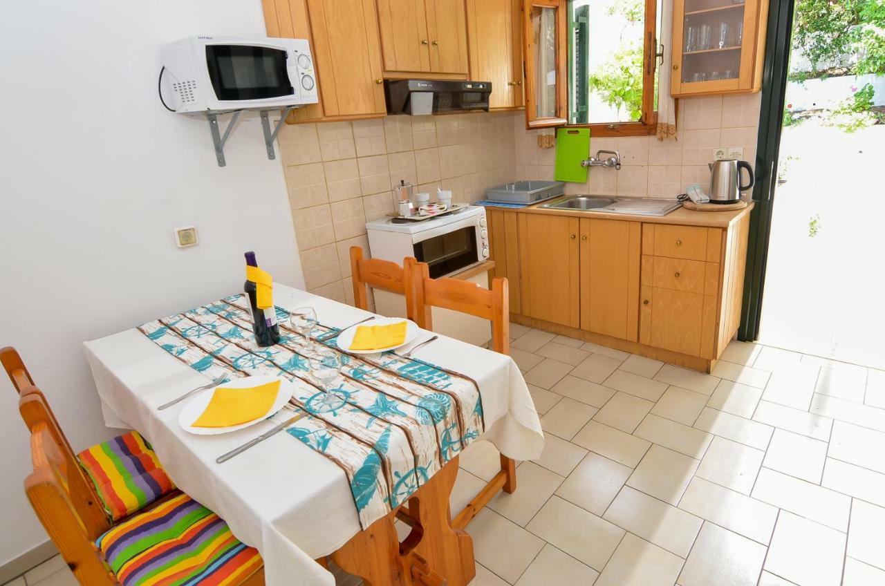 Alex-Giannis Apartments, בארבאטי מראה חיצוני תמונה