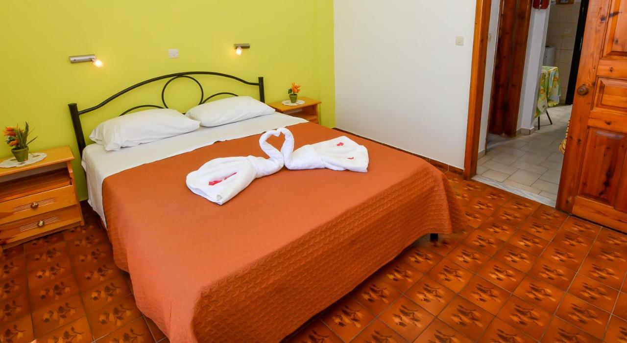 Alex-Giannis Apartments, בארבאטי מראה חיצוני תמונה